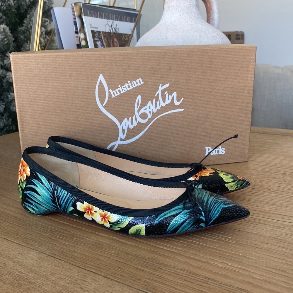 Christian Louboutin Solasofia Flats – Hawaii Print – Size 37 / US 7